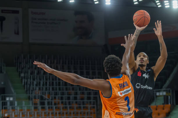 辽宁队的目 辽宁队的目